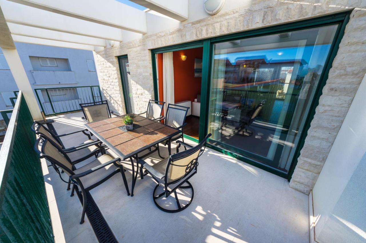 Queen Beach Apartments 宁 外观 照片