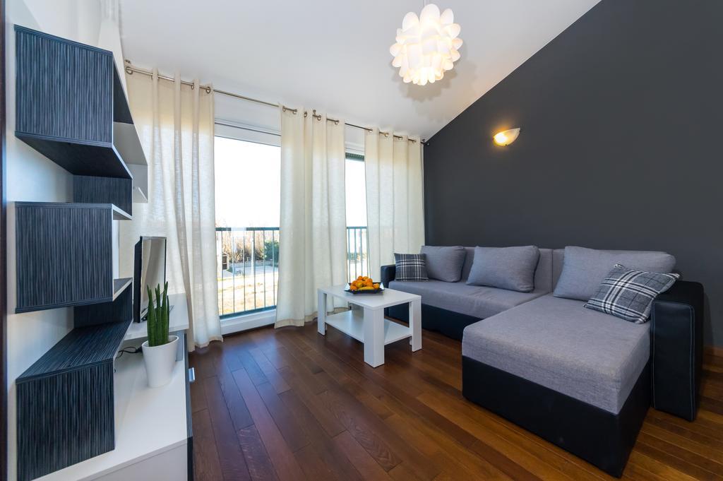 Queen Beach Apartments 宁 外观 照片