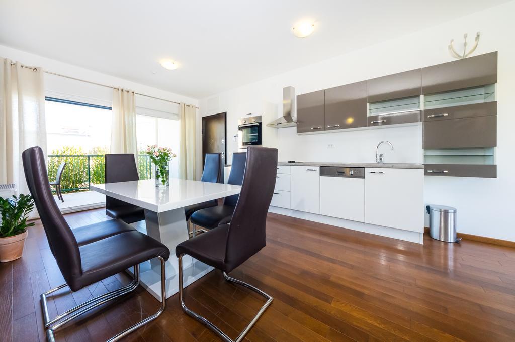 Queen Beach Apartments 宁 外观 照片